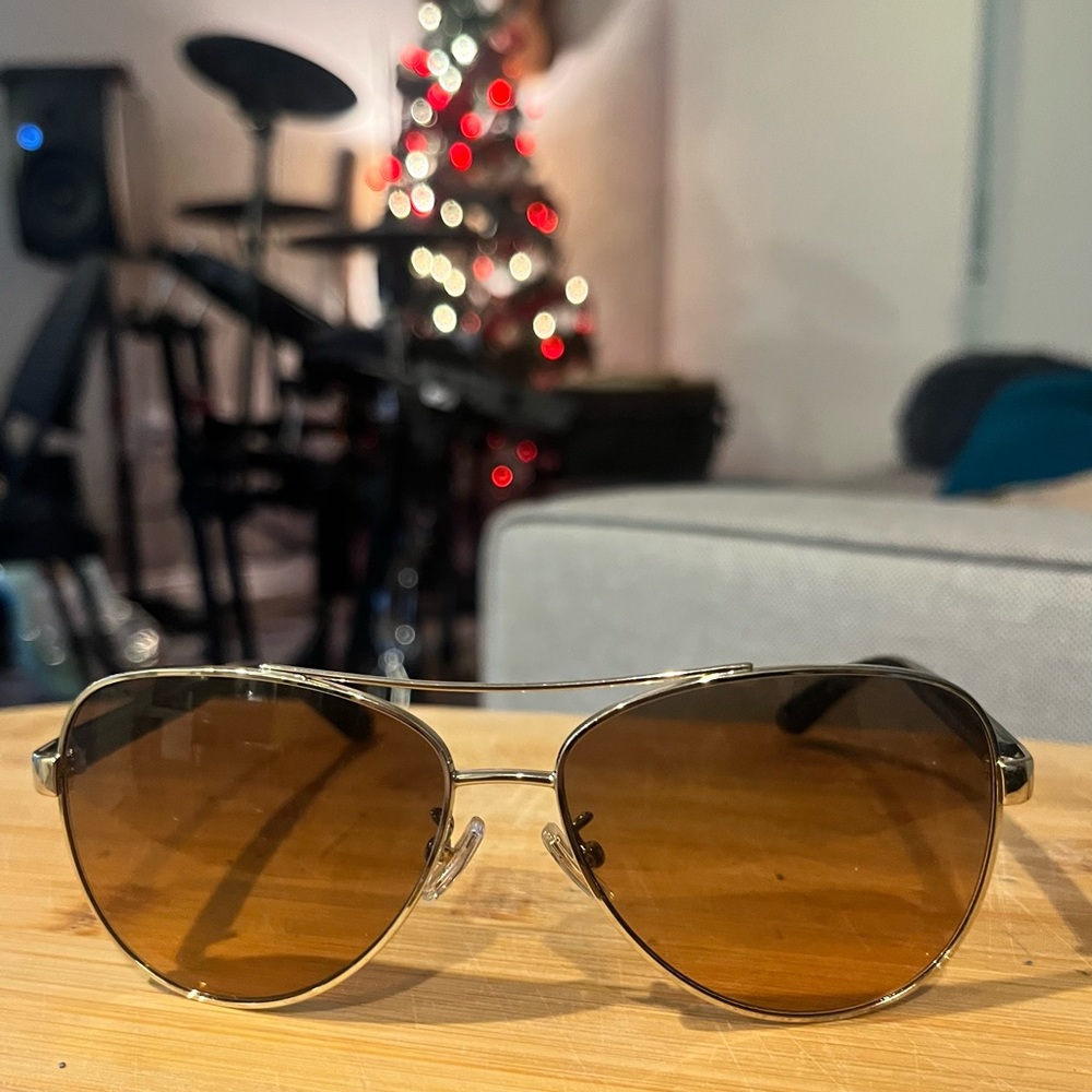 Coach - Women’s - Horse And Carriage Pilot Sunglasses